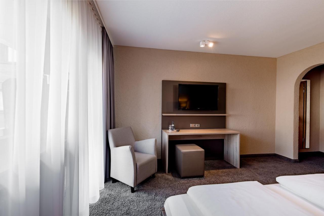 Hotel & Restaurant Becher Donzdorf ภายนอก รูปภาพ